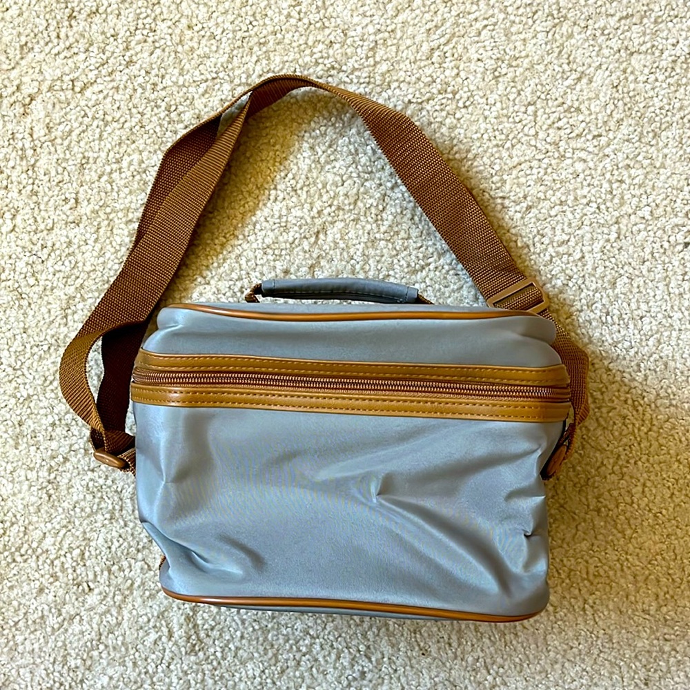 Yves Rocher Makeup Carrier - Picture 1 of 4